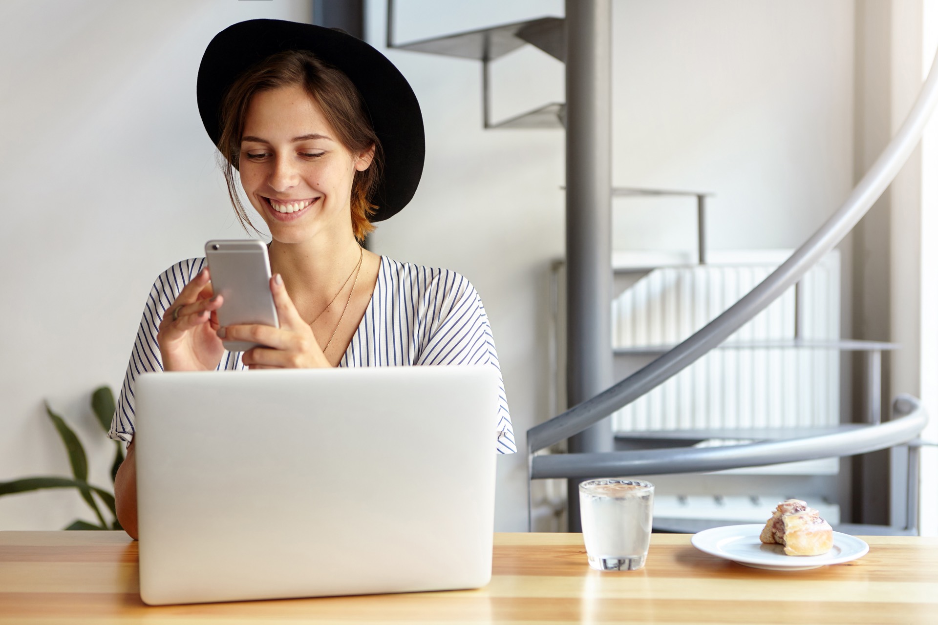 Customer-centric Info-Tech Strategies Customer-centric Info-Tech Strategies